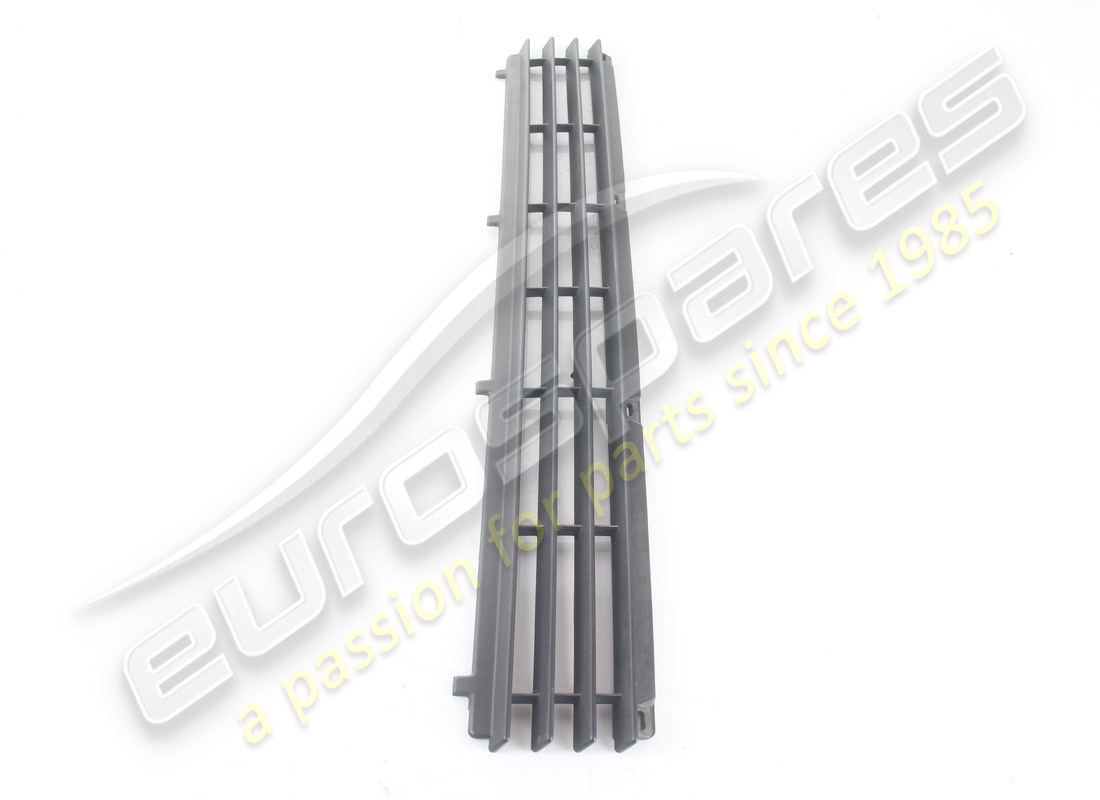 USED MASERATI REAR CENTRAL GRILL 4P90. PART NUMBER 376300646 (3) used maserati rear central grill 4p90. part number 376300646 (3)