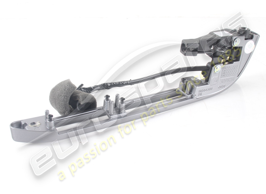 UTILISÉ FERRARI POIGNÉE DE PORTE DROITE COMPLÈTE. NUMÉRO DE PIÈCE 88554400 (4) utilisé ferrari poignée de porte droite complète. numéro de pièce 88554400 (4)