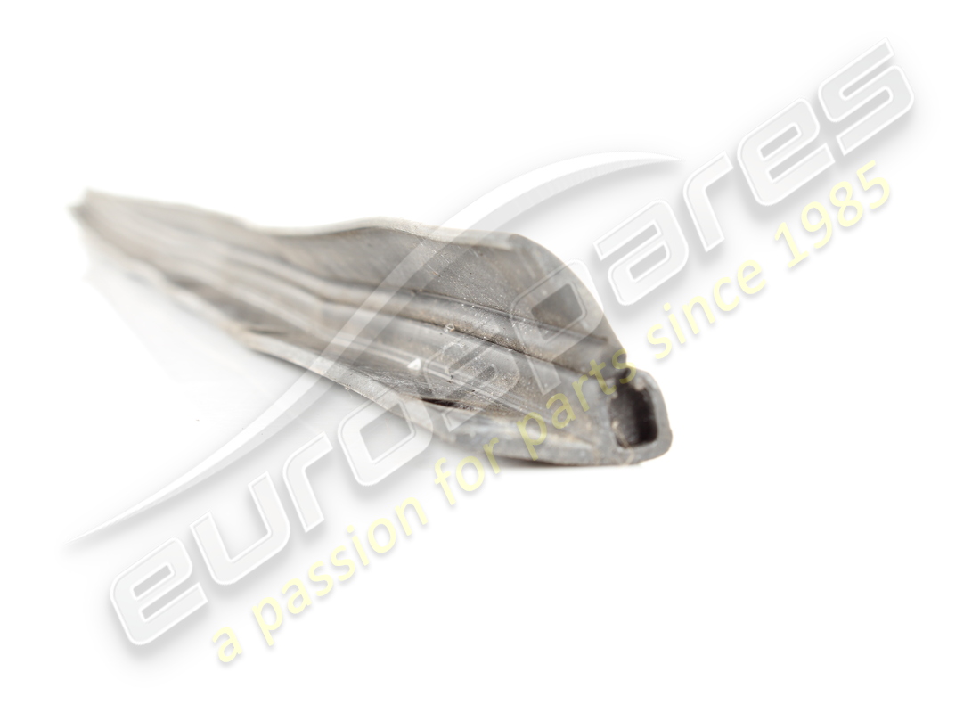 profil de retenue d'occasion maserati avec joint. numéro de pièce 374500010 (2)