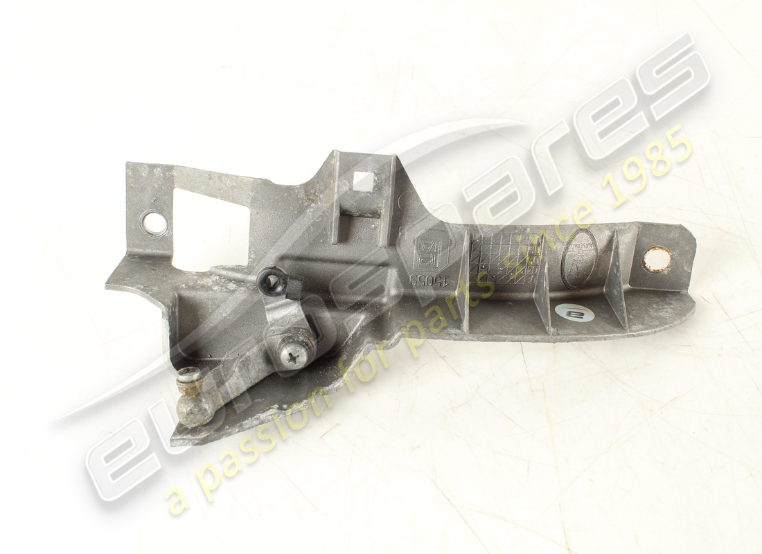 BOÎTIER DE POIGNÉE DE PORTE ARRIÈRE DROITE D'OCCASION MASERATI. NUMÉRO DE PIÈCE 67865600 (2) boîtier de poignée de porte arrière droite d'occasion maserati. numéro de pièce 67865600 (2)