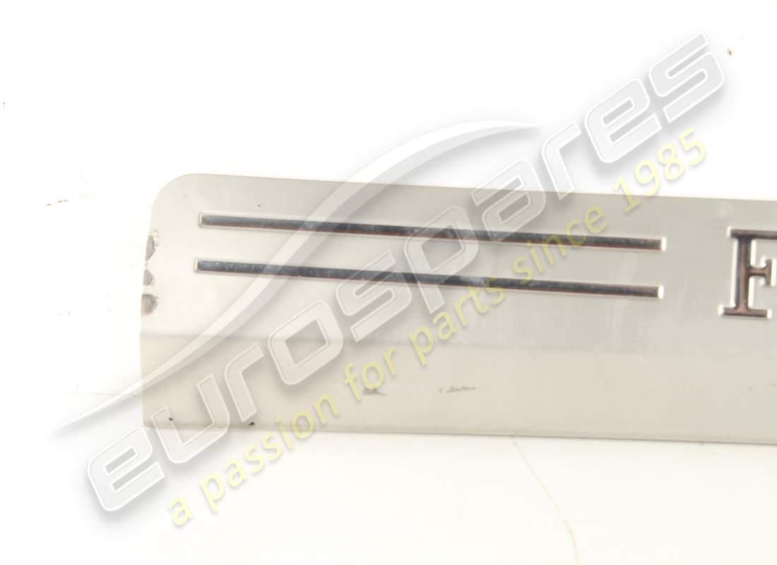 UTILISÉ Ferrari PLAQUE DE PIED GAUCHE. NUMÉRO DE PIÈCE 81362300 (1)