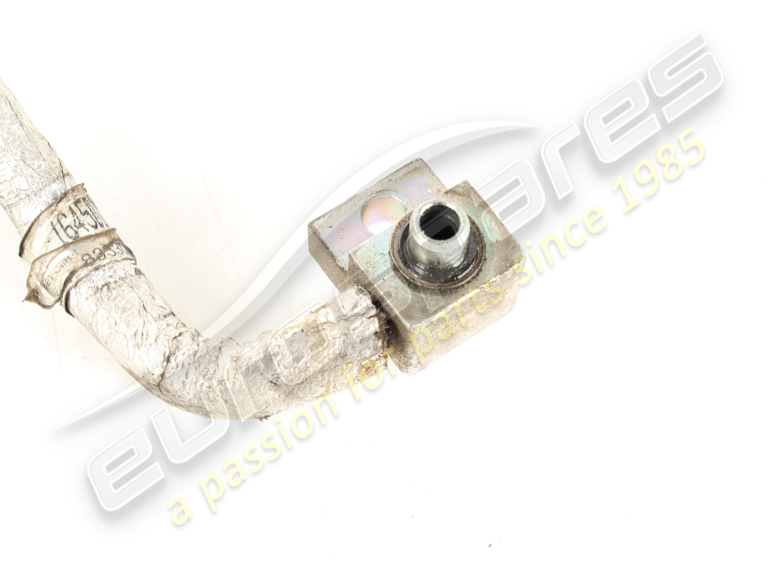 tuyau d'occasion ferrari provenant du compresseur. référence 83330500 (2)