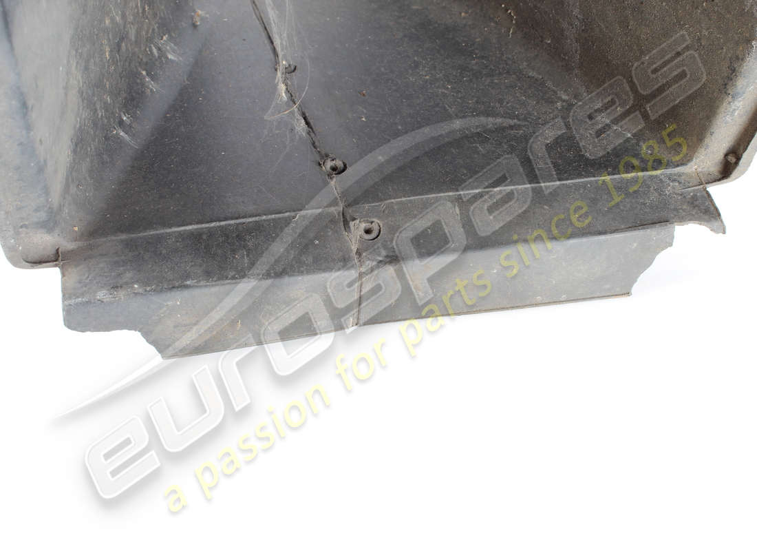 MASERATI CONDUIT D'AIR UTILISÉ. NUMÉRO DE PIÈCE 372000258 (4) maserati conduit d'air utilisé. numéro de pièce 372000258 (4)