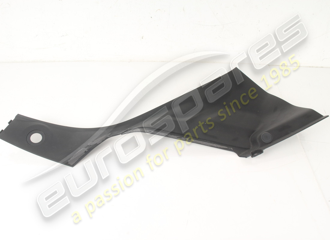 GARNITURE COSMÉTIQUE AVANT GAUCHE D'OCCASION Ferrari COMPL. NUMÉRO DE PIÈCE 782808 (1) GARNITURE COSMÉTIQUE AVANT GAUCHE D'OCCASION Ferrari COMPL. NUMÉRO DE PIÈCE 782808 (1)