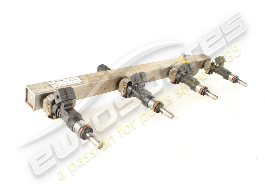 TUYAU DE CARBURANT MASERATI UTILISÉ AVEC INJECTEURS. NUMÉRO DE PIÈCE 215338 (2) tuyau de carburant maserati utilisé avec injecteurs. numéro de pièce 215338 (2)