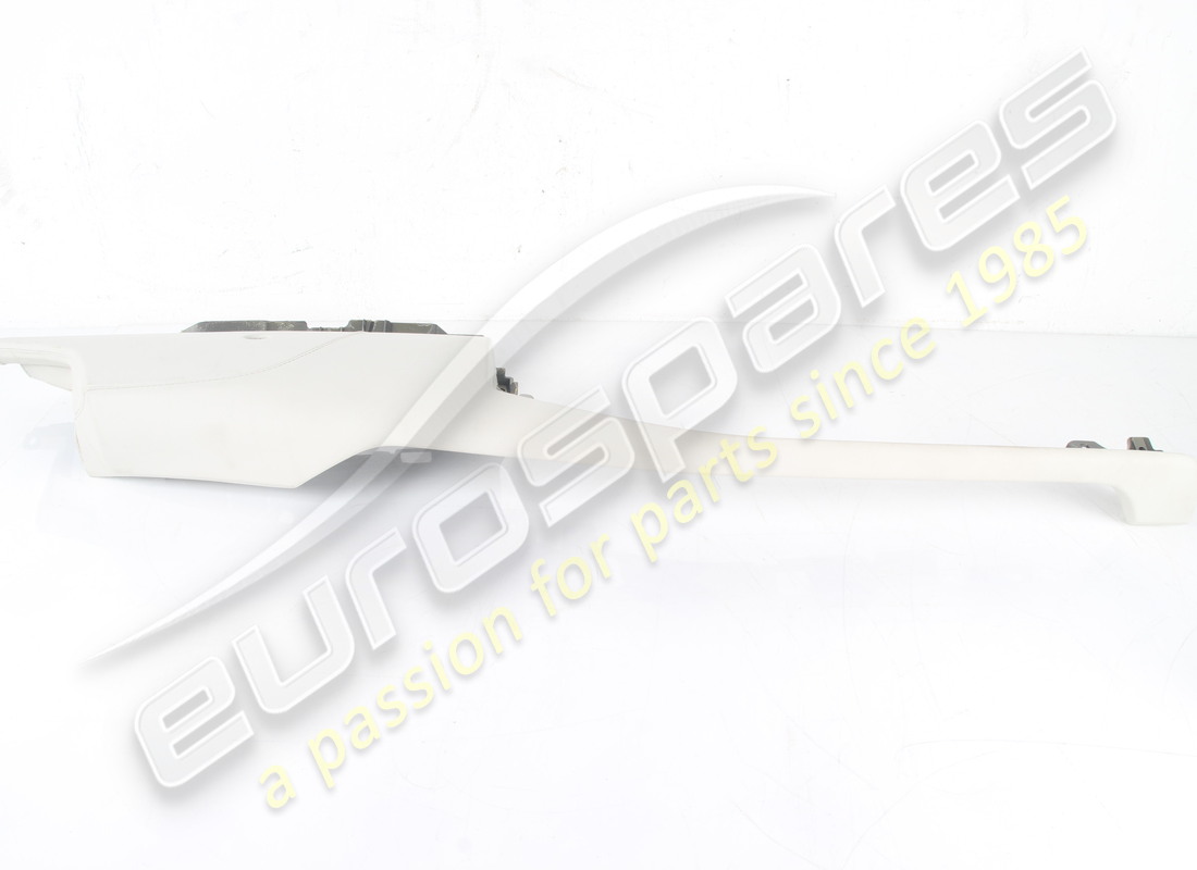 panneaux de tableau de bord inférieurs d'occasion eurospares en cuir gris clair 4301. références 947673 et 947672 en cuir et non en alcantara. référence eap1723553 (3)