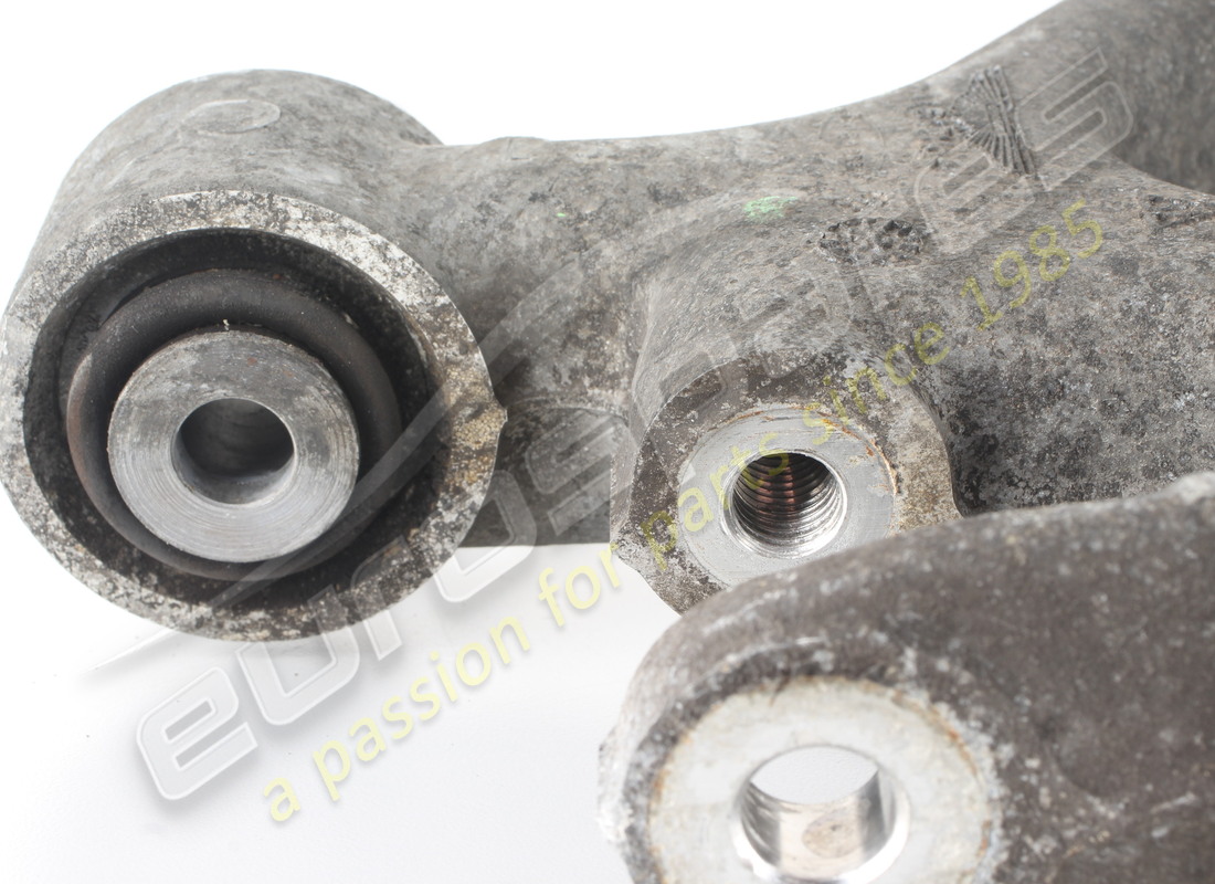 ensemble de bras de suspension inférieur gauche d'occasion aston martin numéro de pièce 6g335b531ae (5)