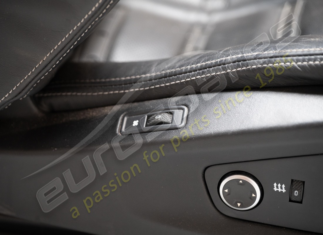 ENSEMBLE DE SIÈGES COMPLET D'OCCASION FERRARI. NUMÉRO DE PIÈCE EAP1558688 (13) ensemble de sièges complet d'occasion ferrari. numéro de pièce eap1558688 (13)