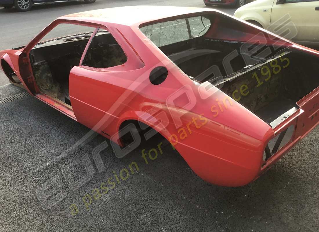 utilisé eurospares ferrari 308 gt4 dino (1979) carrosserie et ​​châssis rhd. numéro de pièce eap1390100 (3)