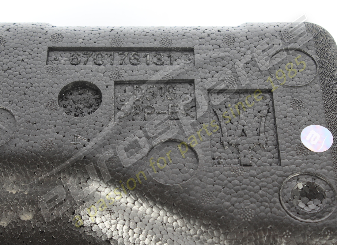 boîte à gants maserati utilisée. numéro de pièce 670176131 (2)