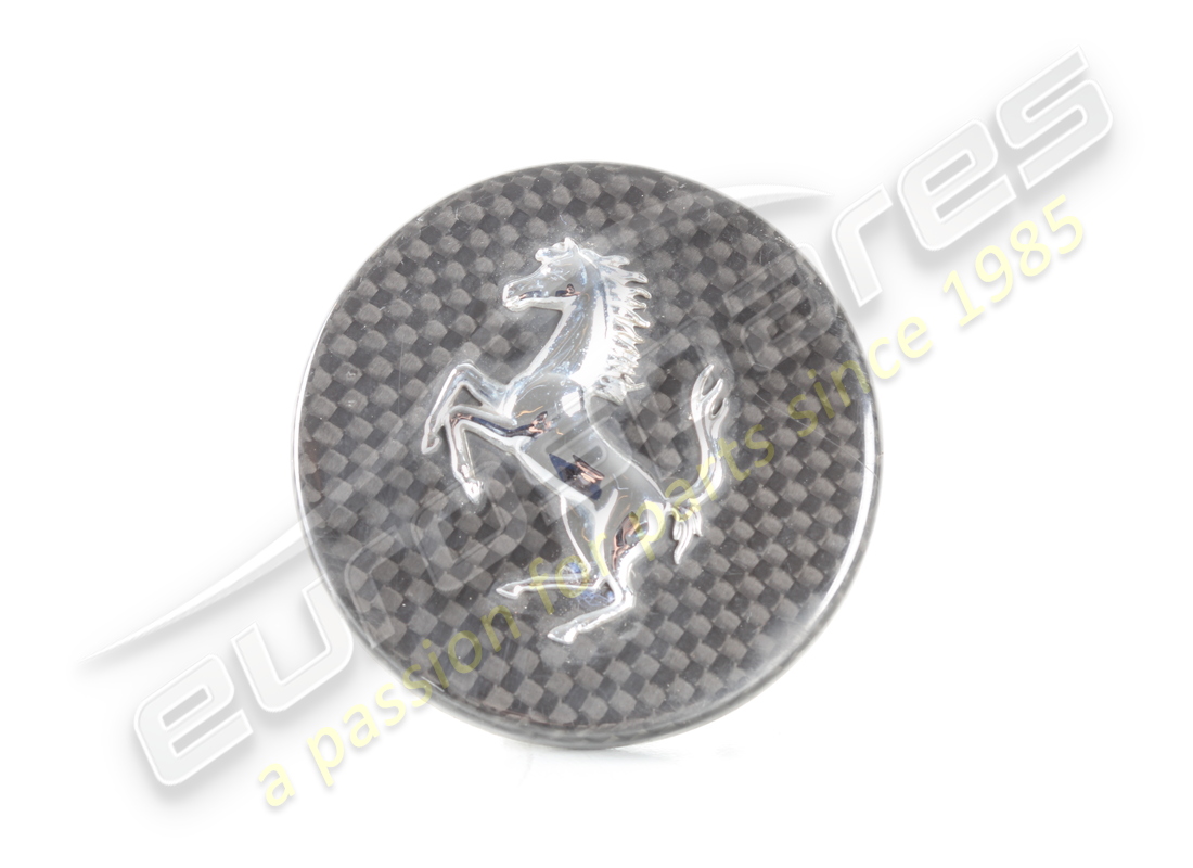 ENJOLIVEUR CENTRAL EN CARBONE D'OCCASION Ferrari . RÉFÉRENCE 281089 (1)