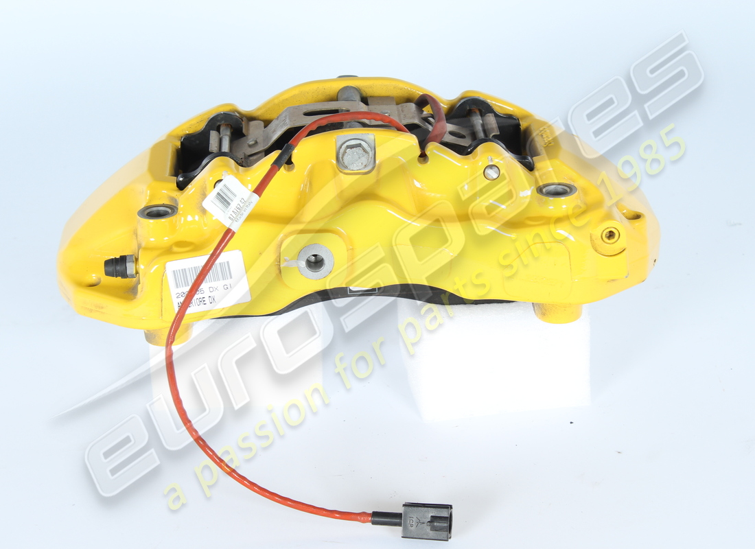 utilisé ferrari étrier avant droit avec plaquettes. numéro de pièce 297309 (3)