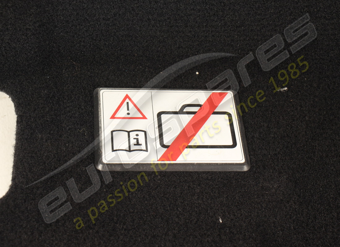 compartiment à bagages latéral gauche d'occasion ferrari. référence 86061300 (2)
