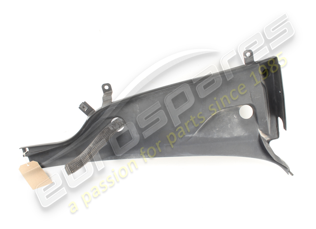 plateau sous pare-brise droit d'occasion ferrari complet rhd numéro de pièce 83943300 (1)