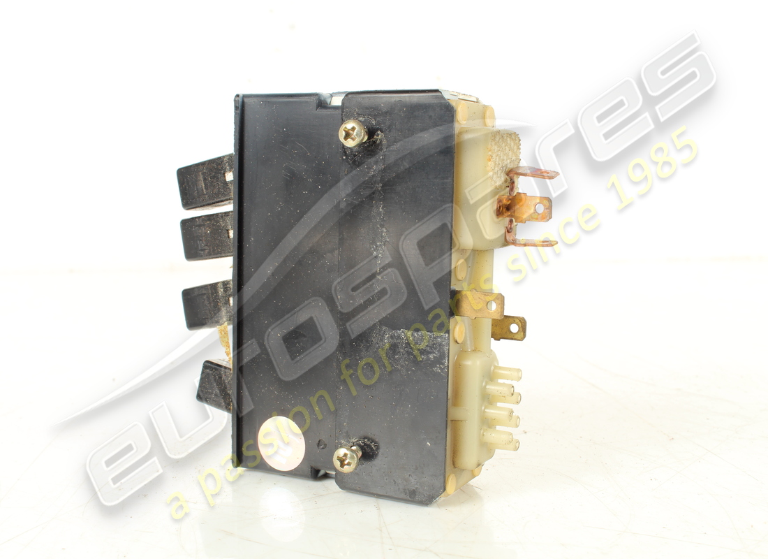 OCCASION FERRARI UNITÉ DE CLIMATISATION À BOUTONS-POUSSOIRS CONDUITE À DROITE NUMÉRO DE PIÈCE 61131300 (4) occasion ferrari unité de climatisation à boutons-poussoirs conduite à droite numéro de pièce 61131300 (4)