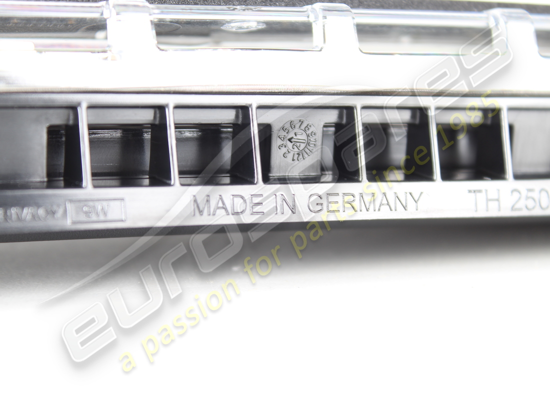 nouveau feu de frein porsche. numéro de pièce 9j1945087e (4)