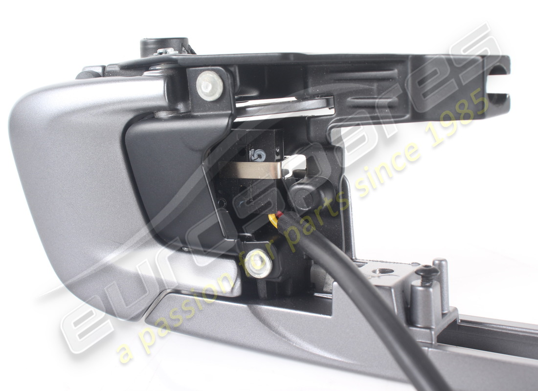 UTILISÉ FERRARI POIGNÉE DE PORTE DROITE COMPLÈTE. NUMÉRO DE PIÈCE 88554400 (2) utilisé ferrari poignée de porte droite complète. numéro de pièce 88554400 (2)