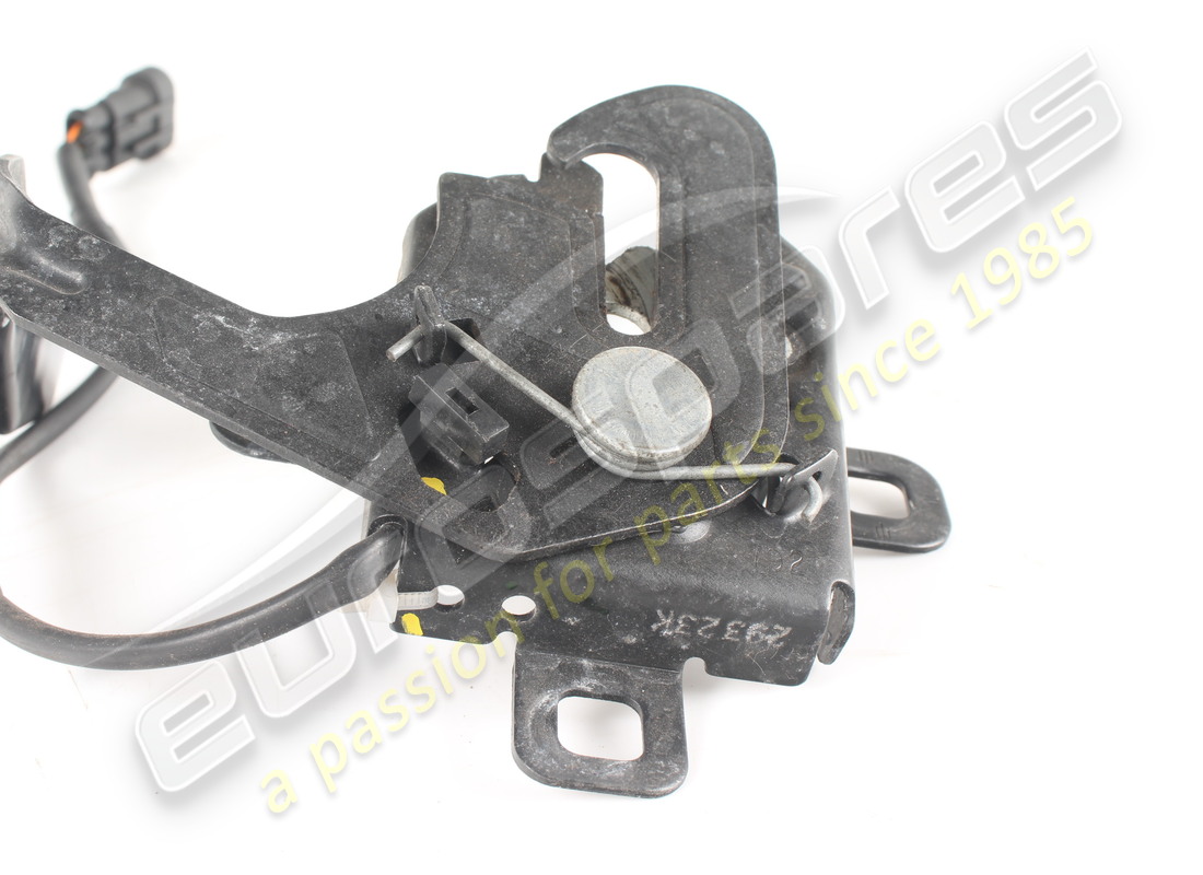 serrure de couvercle d'occasion ferrari. numéro de pièce 83752200 (2)