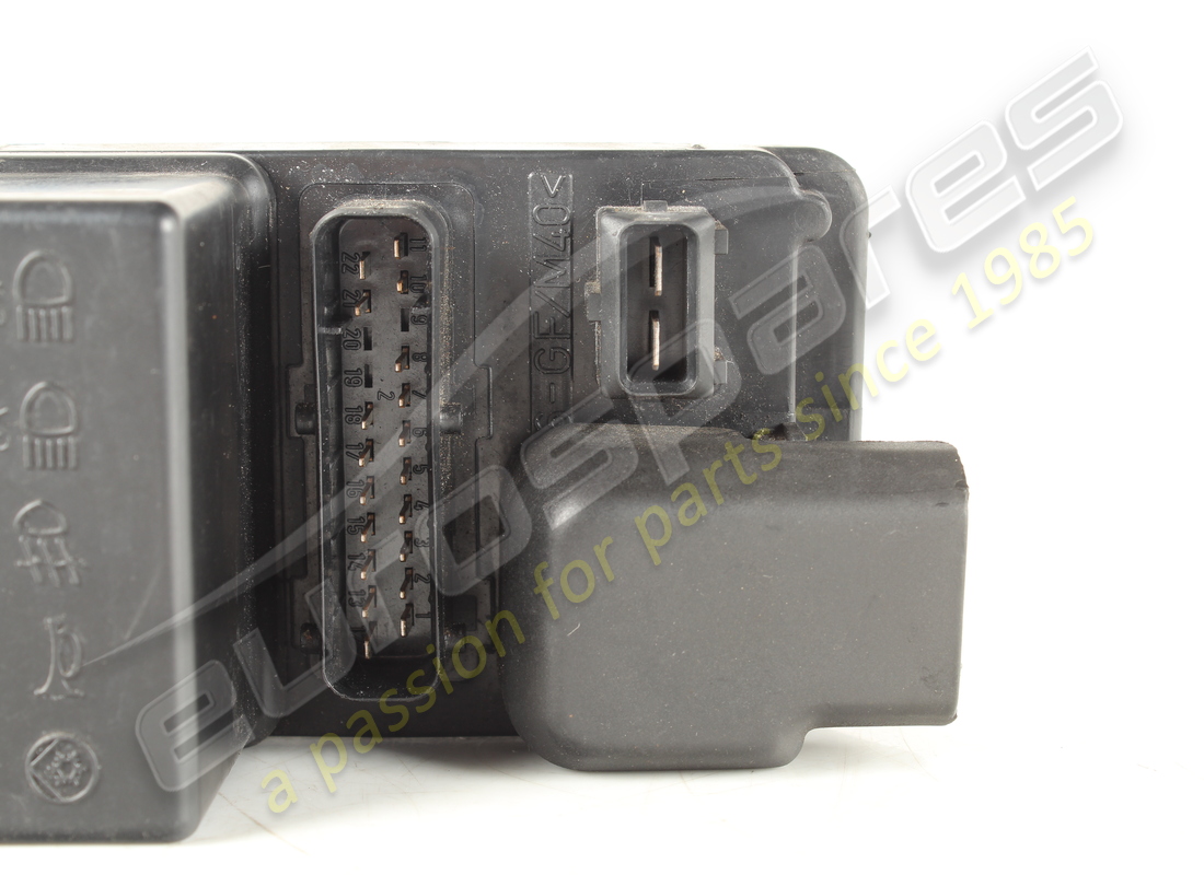 CALCULATEUR MOTEUR DROIT D'OCCASION MASERATI. NUMÉRO DE PIÈCE 373330178 (1) calculateur moteur droit d'occasion maserati. numéro de pièce 373330178 (1)