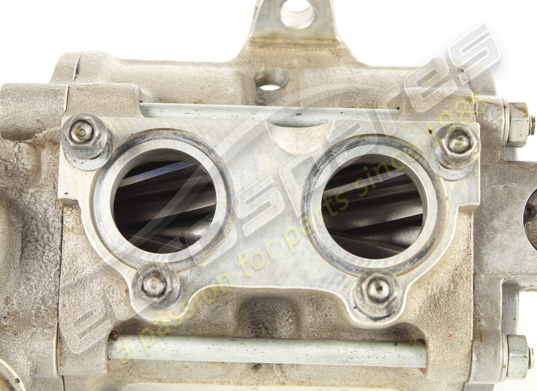 CORPS DE POMPE DE RÉCUPÉRATION D'OCCASION FERRARI AVEC BOULONS À GOUPILLE. RÉFÉRENCE 143276 (3) corps de pompe de récupération d'occasion ferrari avec boulons à goupille. référence 143276 (3)