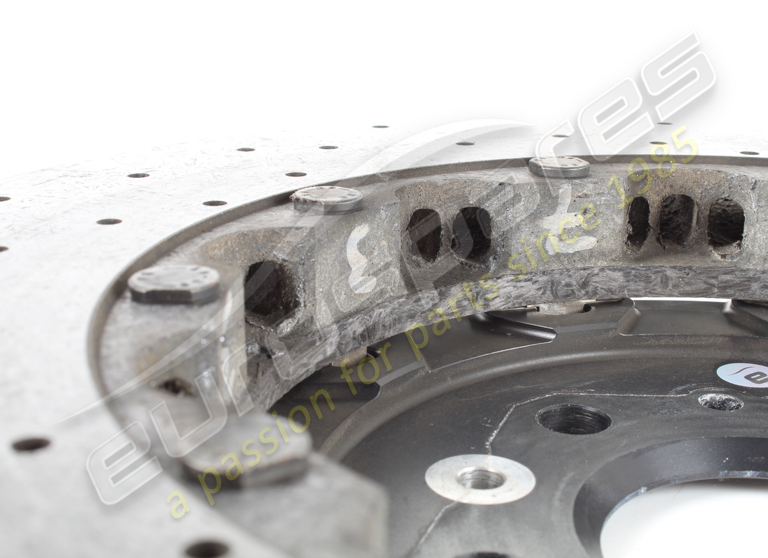 DISQUE DE FREIN ARRIÈRE UTILISÉ FERRARI. NUMÉRO DE PIÈCE 319166 (6) disque de frein arrière utilisé ferrari. numéro de pièce 319166 (6)