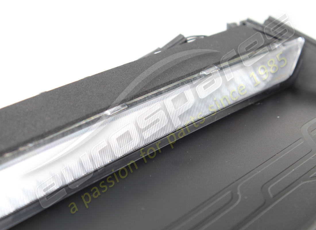 nouveau feu de frein porsche. numéro de pièce 9j1945087e (2)