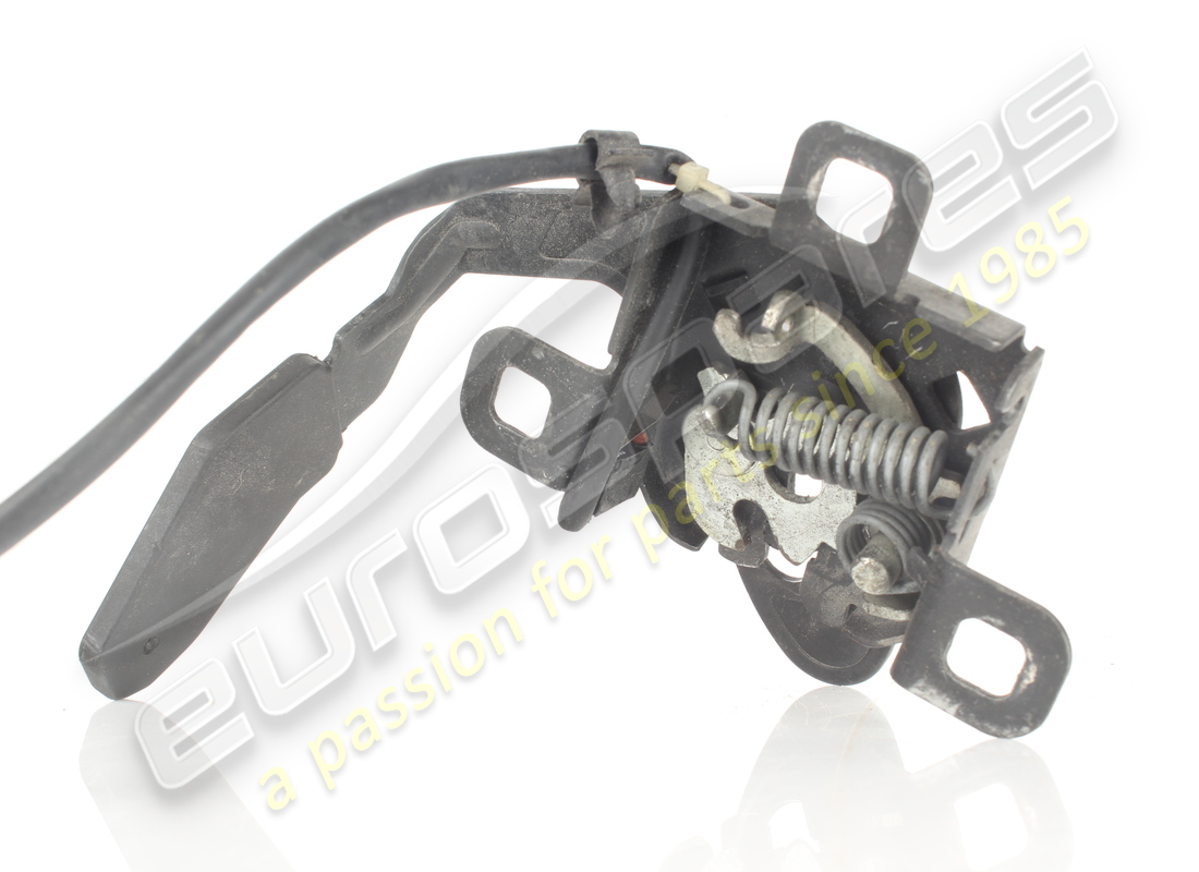 serrure de couvercle d'occasion ferrari. numéro de pièce 83752200 (2)
