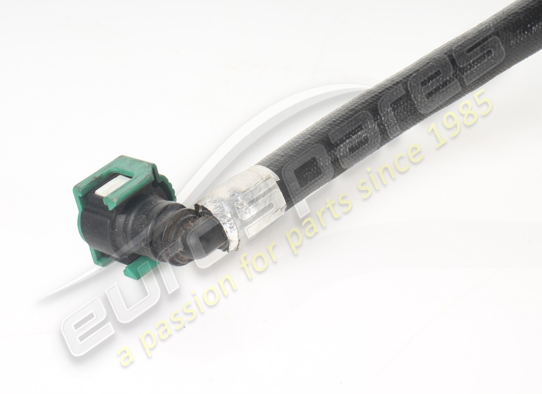 TUYAU D'ALIMENTATION DE CARBURANT FERRARI UTILISÉ. NUMÉRO DE PIÈCE 300839 (3) tuyau d'alimentation de carburant ferrari utilisé. numéro de pièce 300839 (3)