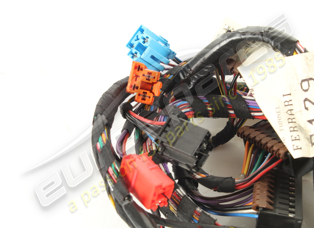 FERRARI CÂBLES DE CONNEXION DE LA CONSOLE DU TUNNEL UTILISÉS. NUMÉRO DE PIÈCE 152184 (3) ferrari câbles de connexion de la console du tunnel utilisés. numéro de pièce 152184 (3)
