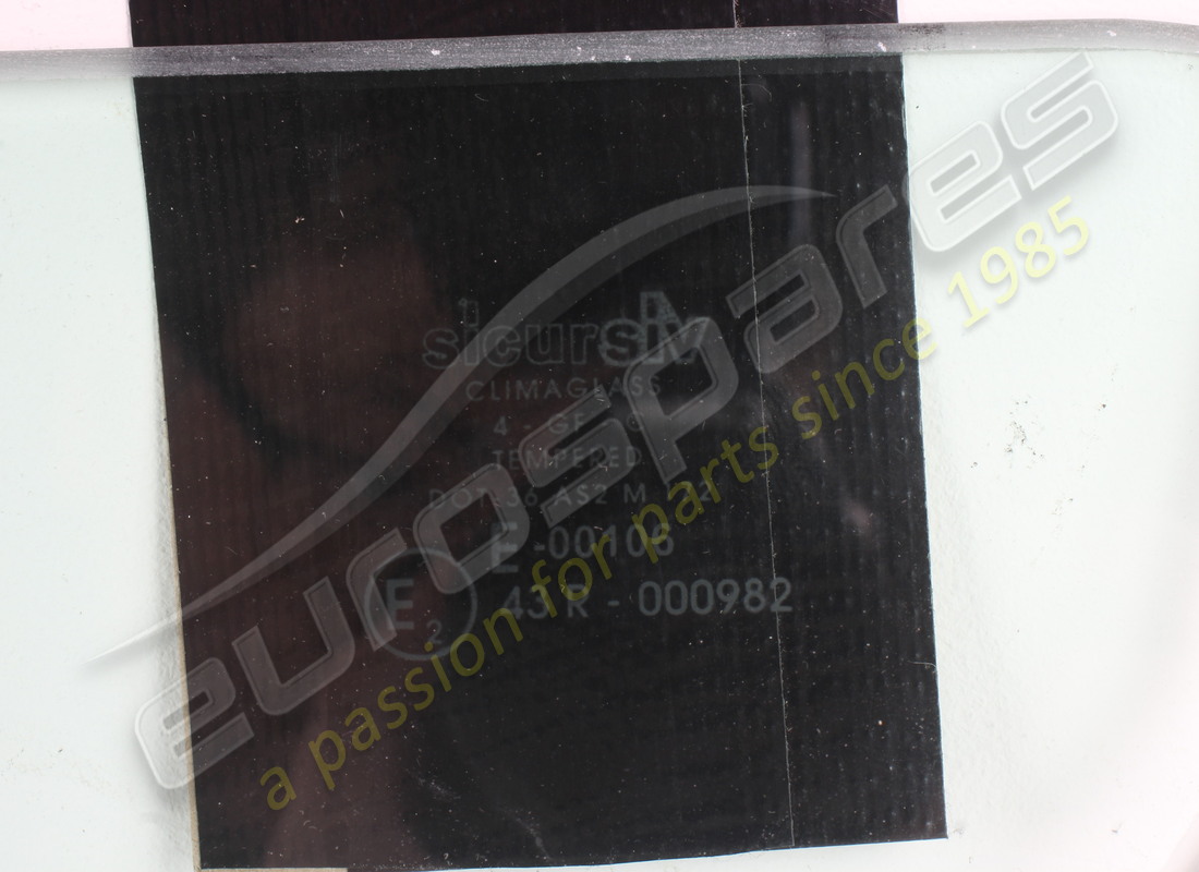 nouveau oem lh vitre de porte. numéro de pièce 007017005 (2)