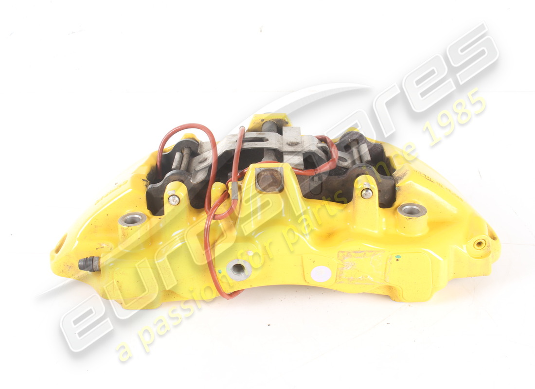 UTILISÉ FERRARI ÉTRIER AVANT DROIT AVEC PLAQUETTES. NUMÉRO DE PIÈCE 315568 (3) utilisé ferrari étrier avant droit avec plaquettes. numéro de pièce 315568 (3)