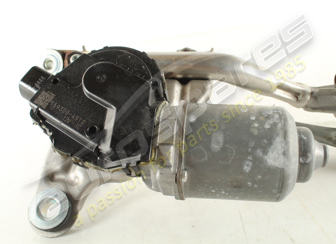 ENSEMBLE D'ESSUIE-GLACE COMPLET D'OCCASION FERRARI. NUMÉRO DE PIÈCE 88847300 (4) ensemble d'essuie-glace complet d'occasion ferrari. numéro de pièce 88847300 (4)