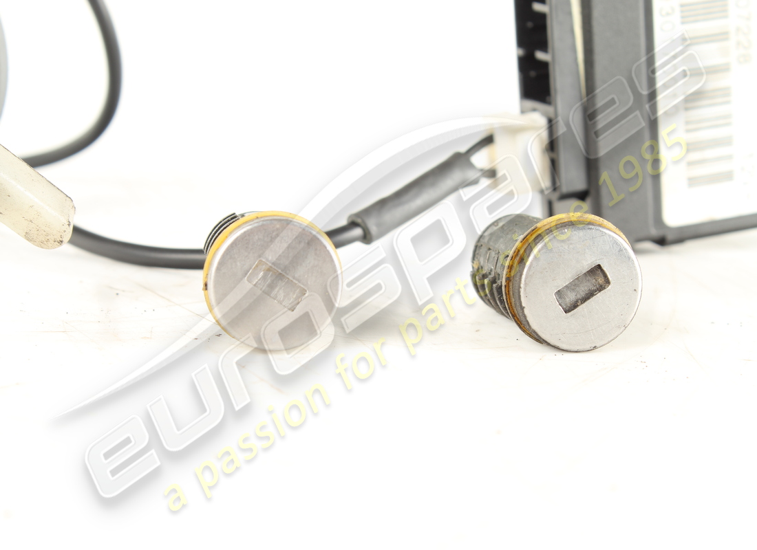 ENSEMBLE COMPLET SERRURE ET CLÉ D'OCCASION EUROSPARES. RÉFÉRENCE EAP1726466 (5) ensemble complet serrure et clé d'occasion eurospares. référence eap1726466 (5)