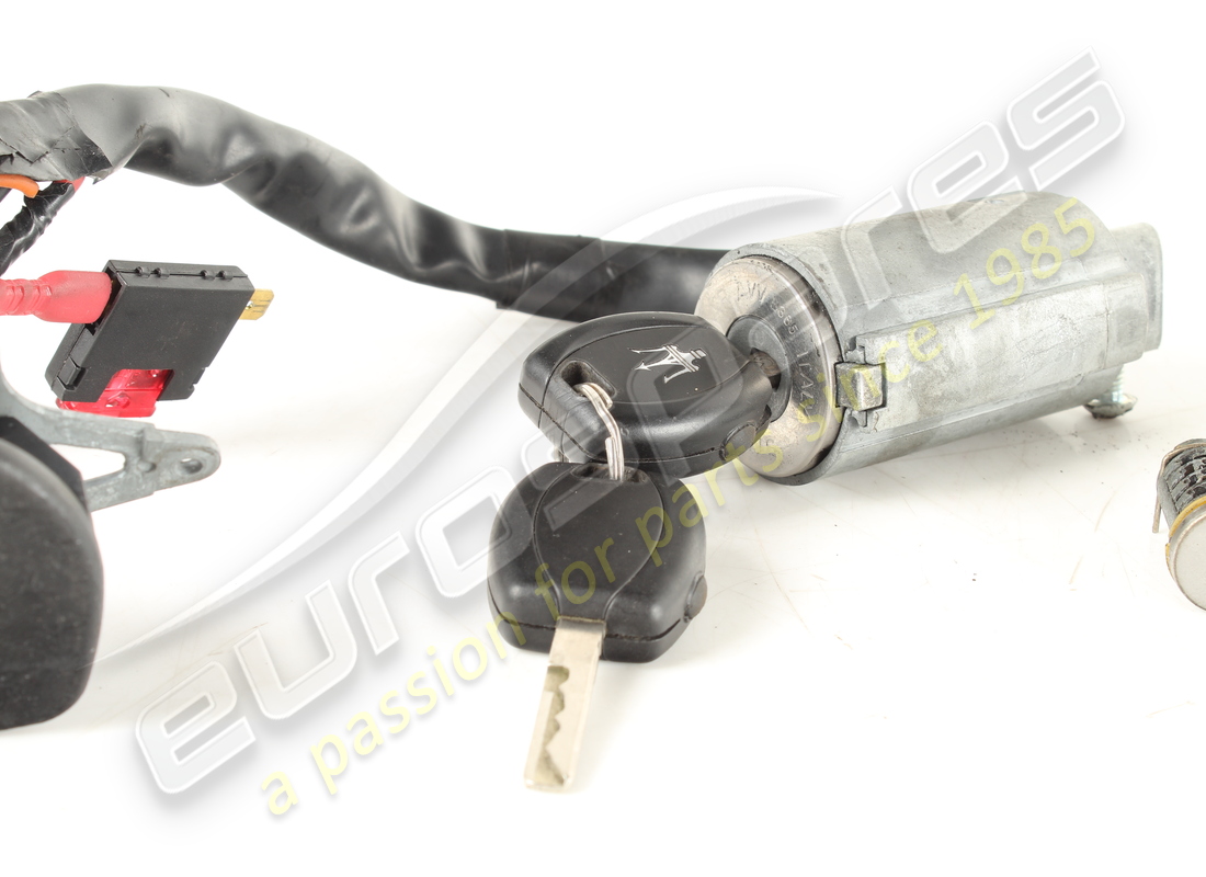 ENSEMBLE COMPLET SERRURE ET CLÉ D'OCCASION EUROSPARES. RÉFÉRENCE EAP1726466 (3) ensemble complet serrure et clé d'occasion eurospares. référence eap1726466 (3)