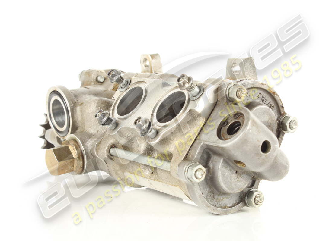 CORPS DE POMPE DE RÉCUPÉRATION D'OCCASION FERRARI AVEC BOULONS À GOUPILLE. RÉFÉRENCE 143276 (4) corps de pompe de récupération d'occasion ferrari avec boulons à goupille. référence 143276 (4)