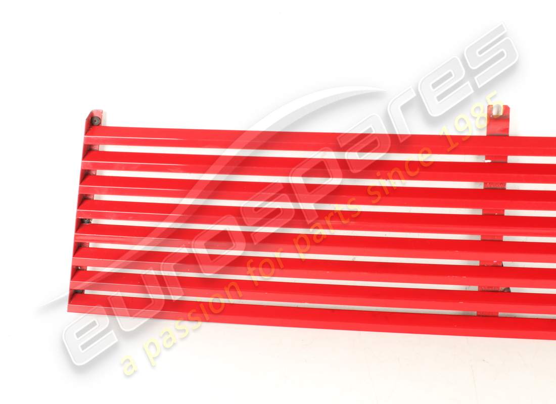 COUVERCLE MOTEUR DE GRILLE FERRARI UTILISÉ. NUMÉRO DE PIÈCE 60536400 (3) couvercle moteur de grille ferrari utilisé. numéro de pièce 60536400 (3)