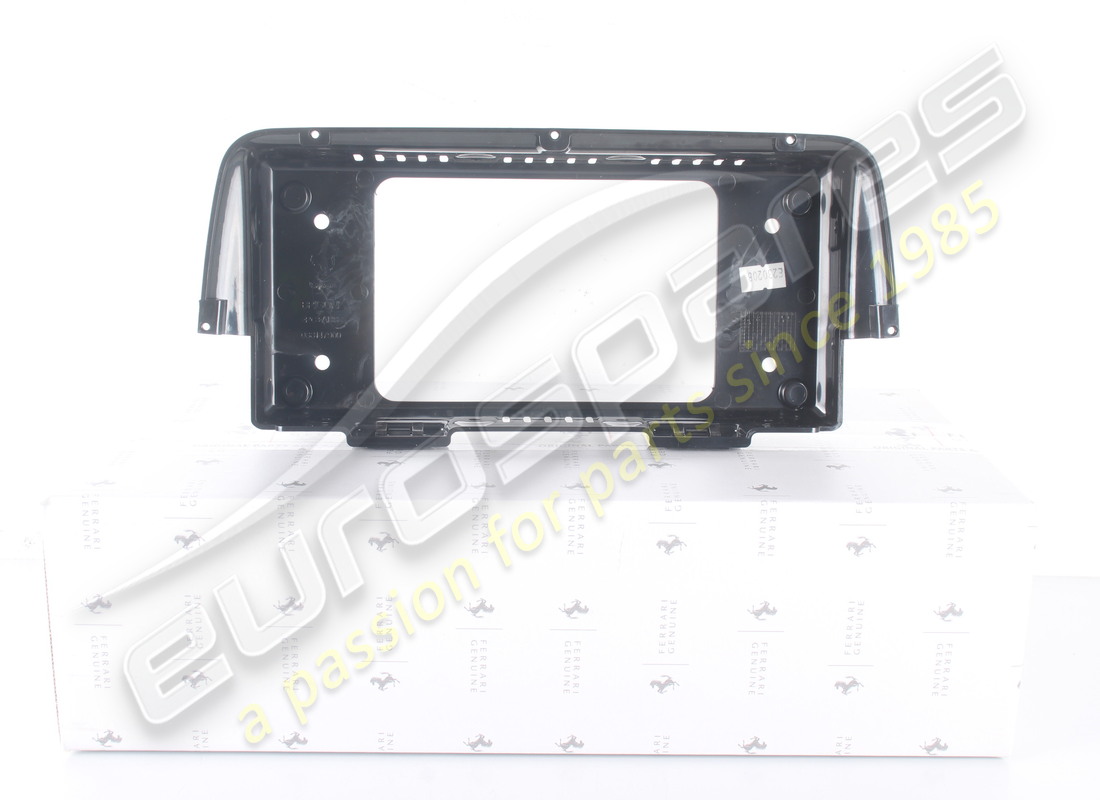 nouveau cadre arrière ferrari. numéro de pièce 88295000 (1)