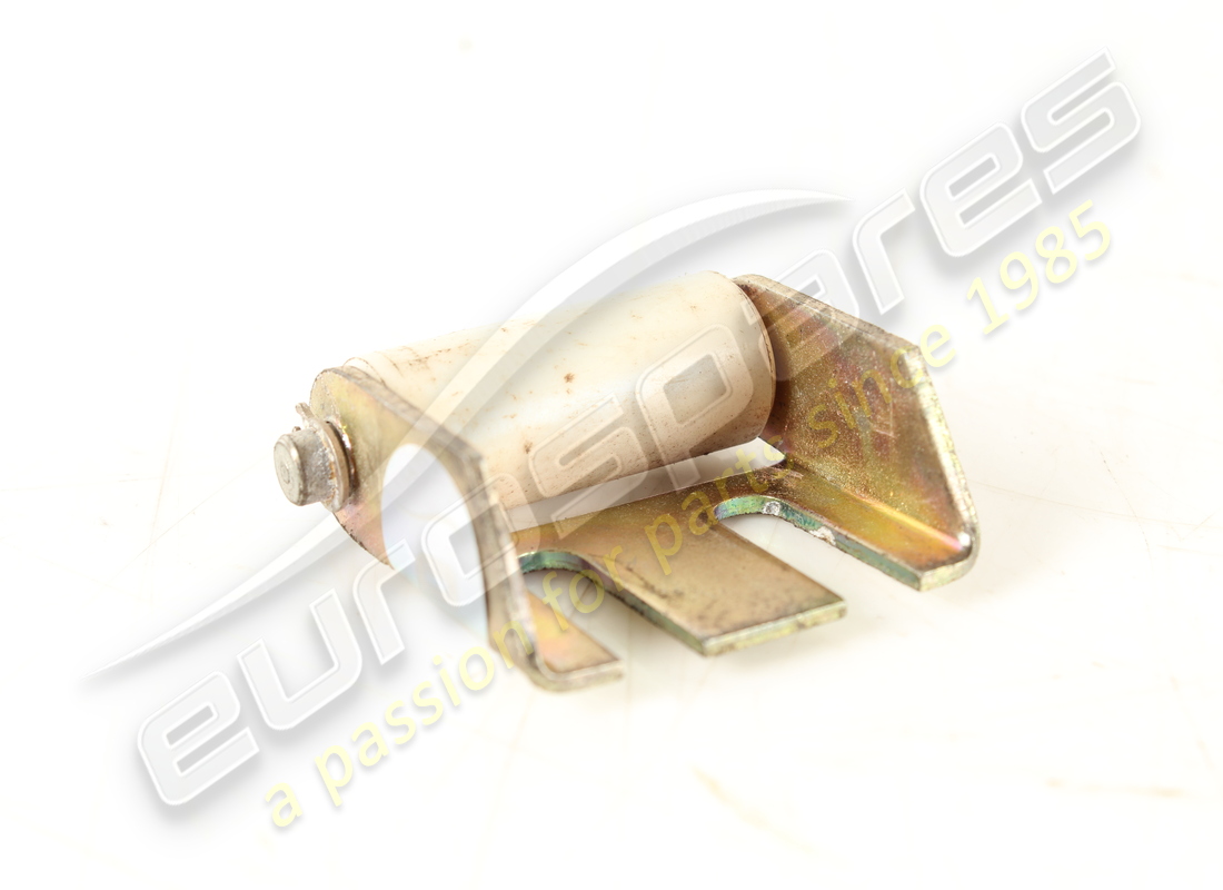 UTILISÉ LE SUPPORT FERRARI. NUMÉRO DE PIÈCE 61111900 (2) utilisé le support ferrari. numéro de pièce 61111900 (2)