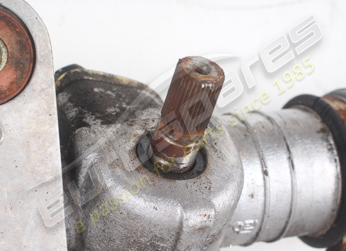 UTILISÉ FERRARI NUMÉRO DE PIÈCE DE CRÉMAILLÈRE DE DIRECTION RHD 123910 (7) utilisé ferrari numéro de pièce de crémaillère de direction rhd 123910 (7)