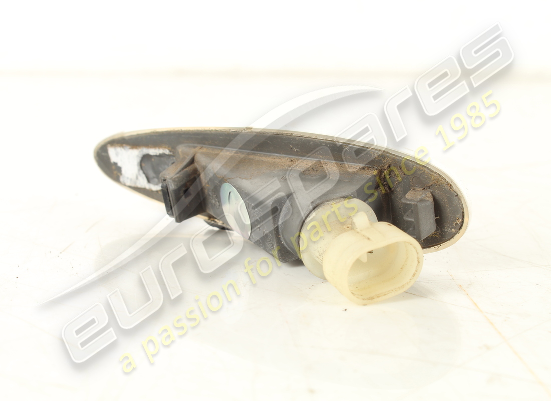 CLIGNOTANT LATÉRAL D'OCCASION MASERATI. RÉFÉRENCE 383100127 (2) clignotant latéral d'occasion maserati. référence 383100127 (2)