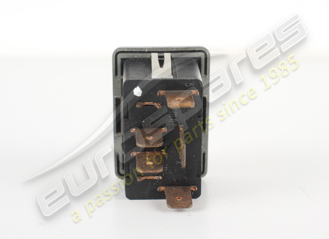 interrupteur de projecteur intérieur neuf ferrari. numéro de pièce 153124 (5)