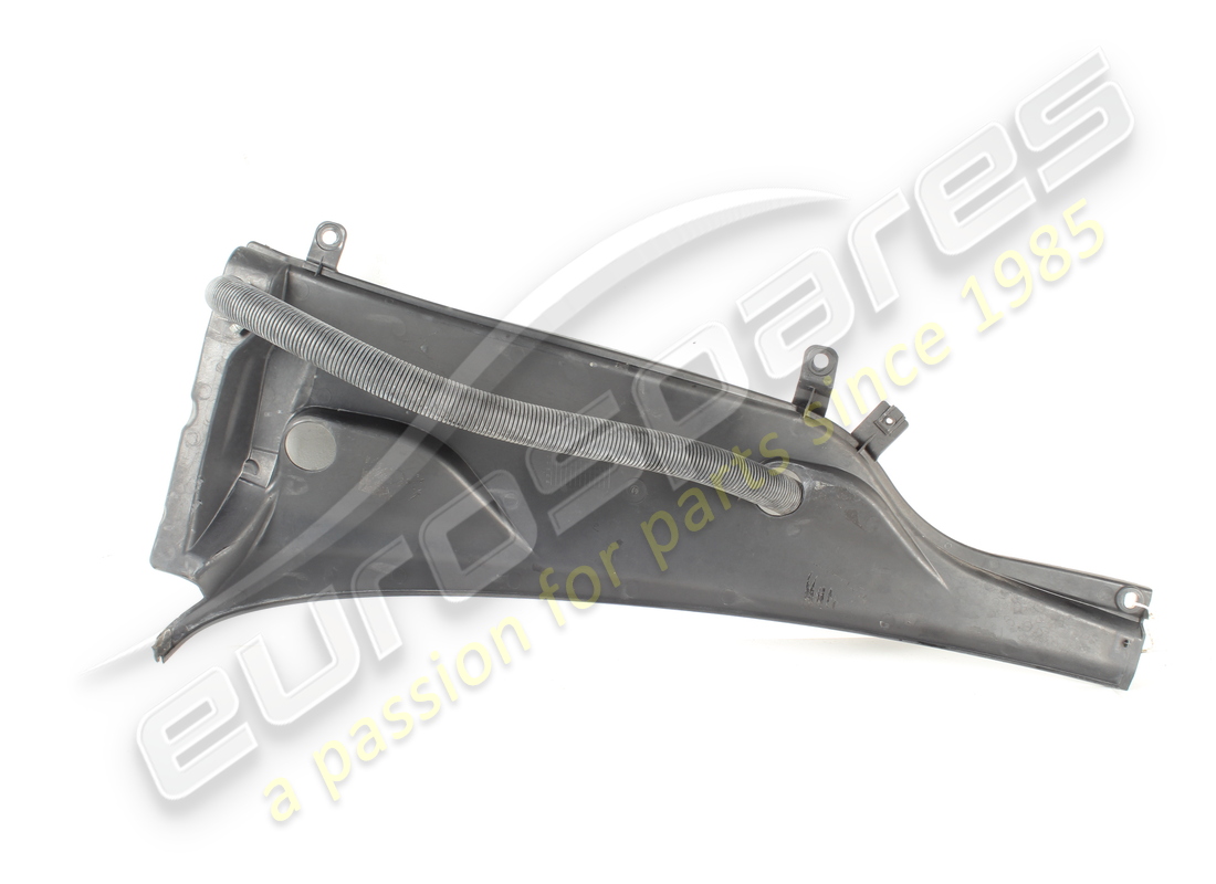 plateau sous pare-brise droit d'occasion ferrari complet rhd numéro de pièce 83943300 (2)