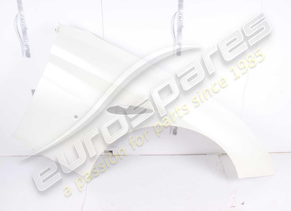 UTILISÉ FERRARI AILE AVANT DROIT. NUMÉRO DE PIÈCE 85036311 (1) utilisé ferrari aile avant droit. numéro de pièce 85036311 (1)