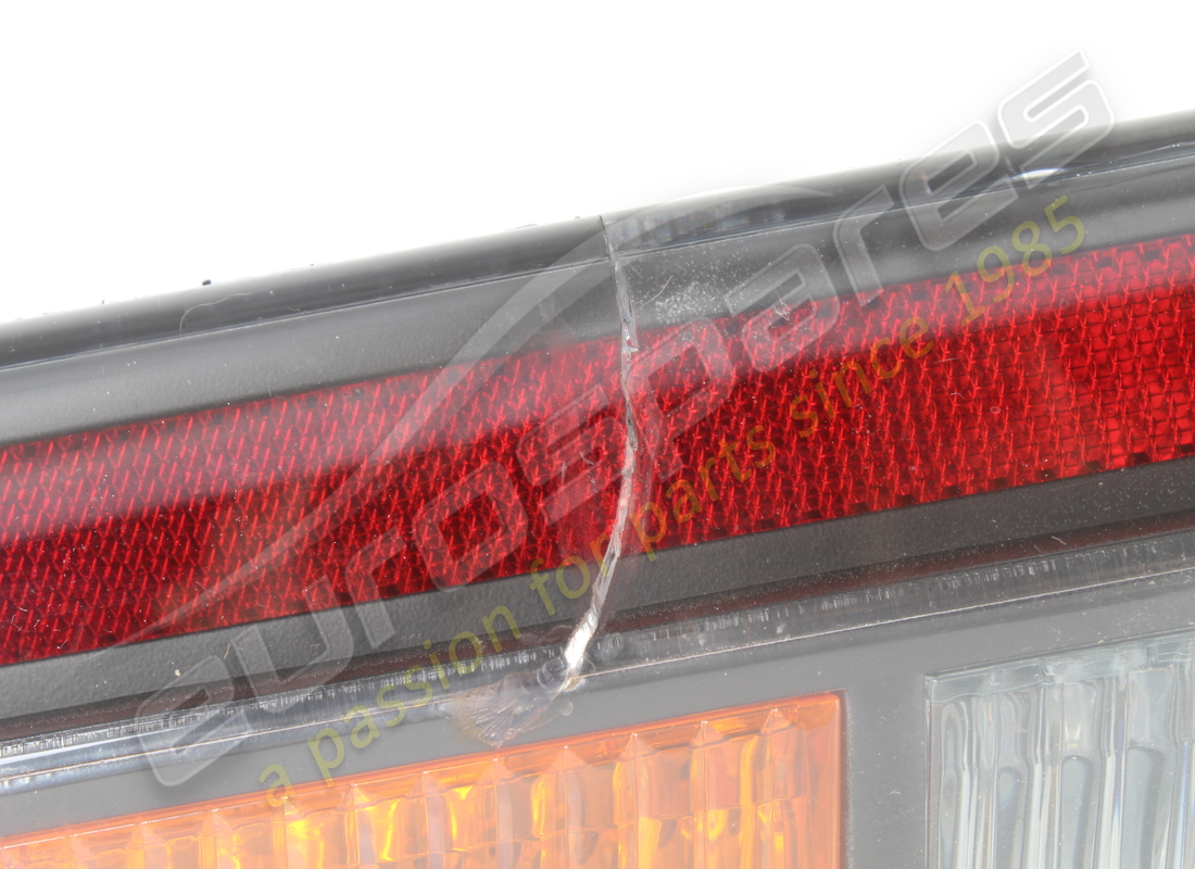 feu arrière utilisé lamborghini. numéro de pièce 410945096a (2)