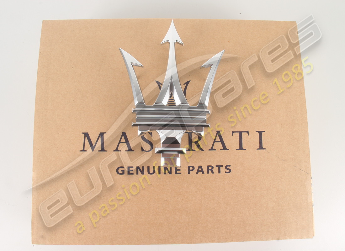 nouveau badge maserati maserati. numéro de pièce 670200654 (3)