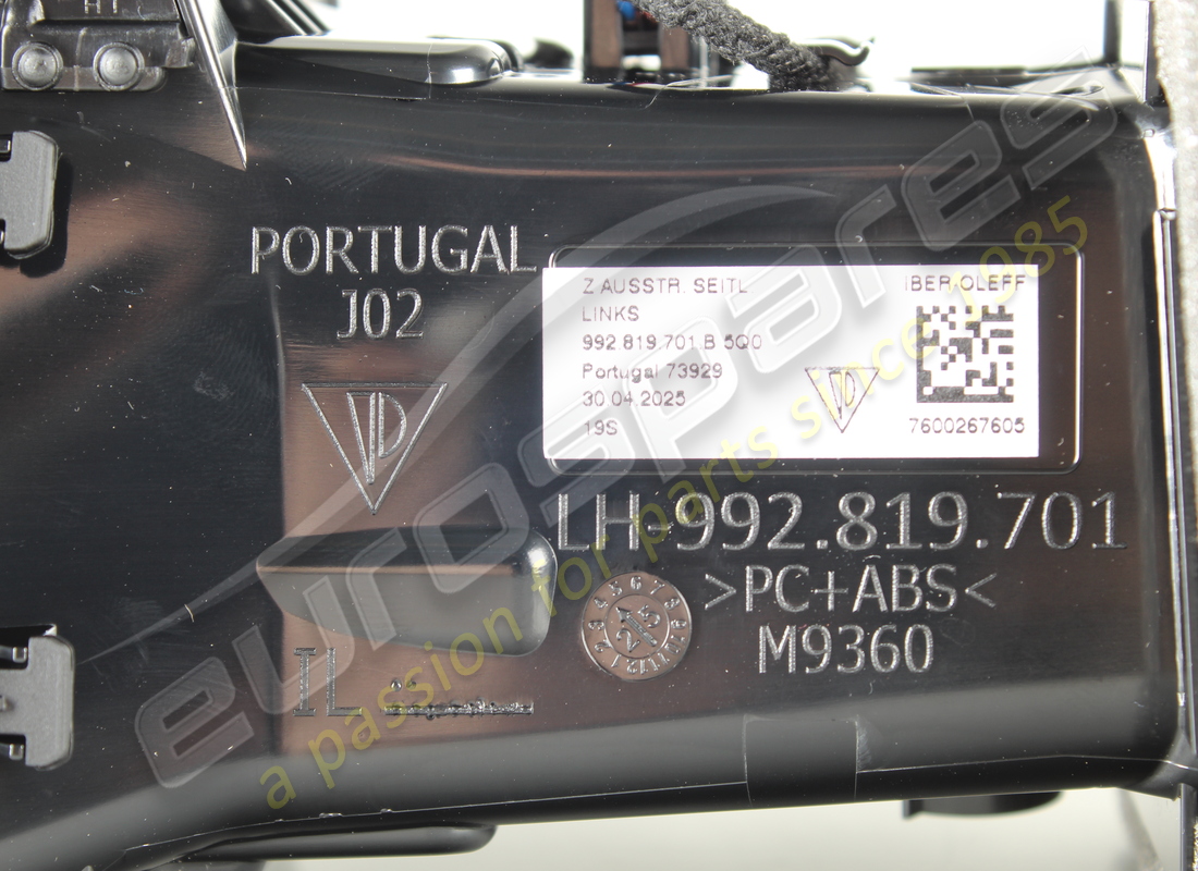 nouvelle grille d'aération noire porsche. référence 992819701b5q0(2)