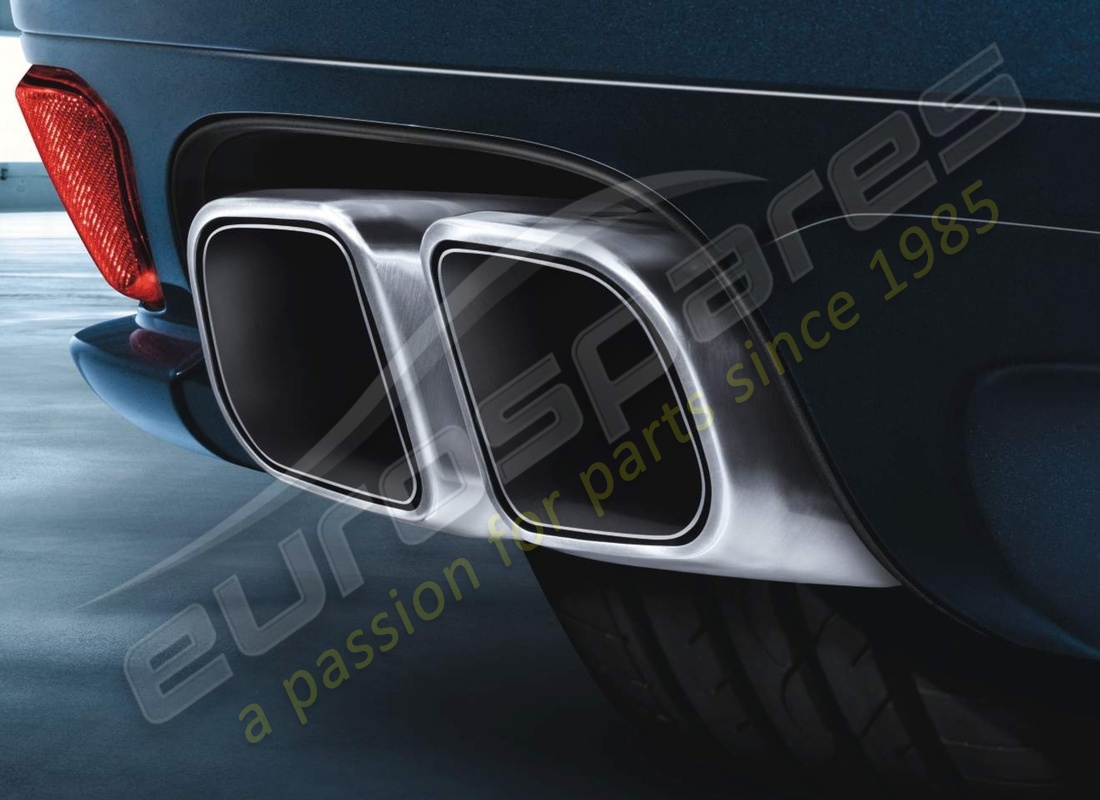 nouveaux sorties d'échappement sport porsche. numéro de pièce 95804420008 (1)