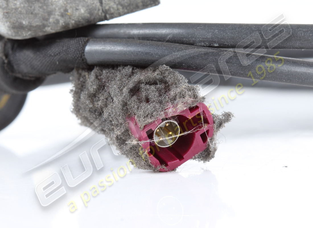 USED FERRARI REAR PARKING CAMERA. PART NUMBER 326604 (3) used ferrari rear parking camera. part number 326604 (3)