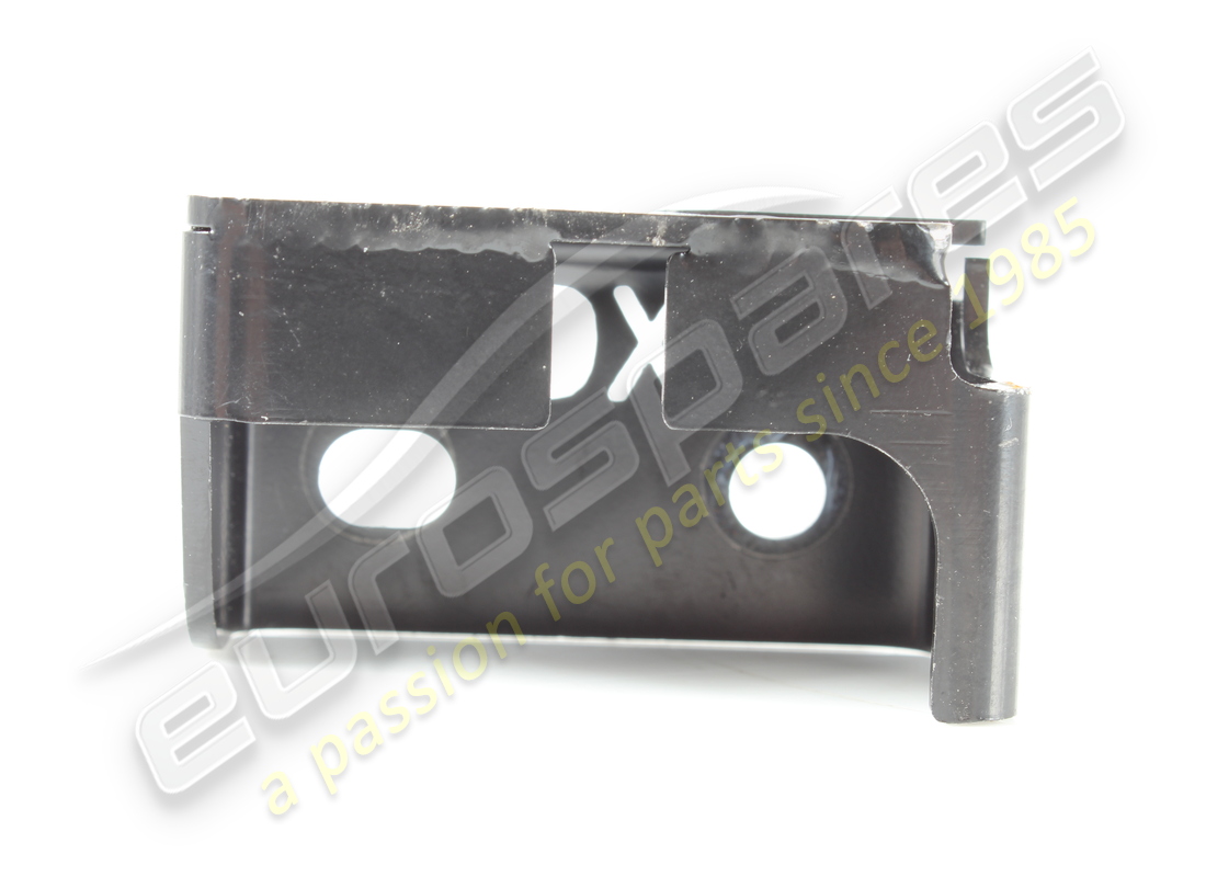 UTILISÉ Ferrari STAFFA ANTERIORE ANCORAGGIO . NUMÉRO DE PIÈCE 977736 (1) UTILISÉ Ferrari STAFFA ANTERIORE ANCORAGGIO . NUMÉRO DE PIÈCE 977736 (1)