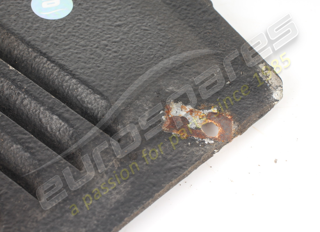 CALANDRE INTÉRIEURE D'AILE AVANT GAUCHE D'OCCASION. RÉFÉRENCE : 62492400 (2) calandre intérieure d'aile avant gauche d'occasion. référence : 62492400 (2)